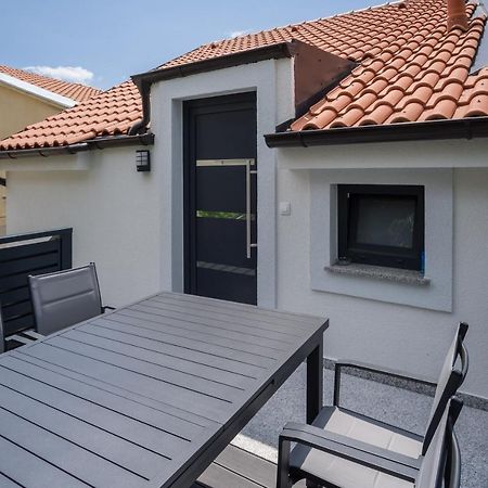 Apartmani Simi - The Sun Crikvenica Exterior foto