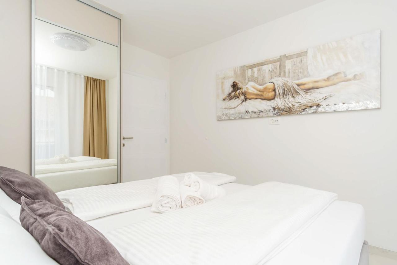 Apartmani Simi - The Sun Crikvenica Exterior foto
